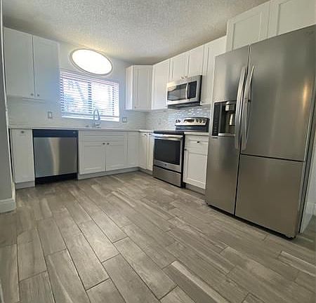 2nd image of 1409 Congressional Way