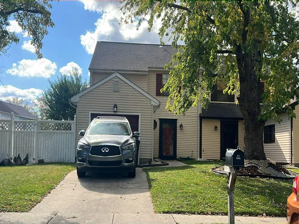 28 Hewitt Ln, Sicklerville, NJ 08081
