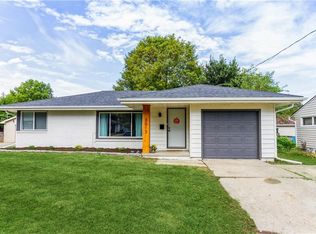 3013 Lawnview Dr, Des Moines, IA 50310