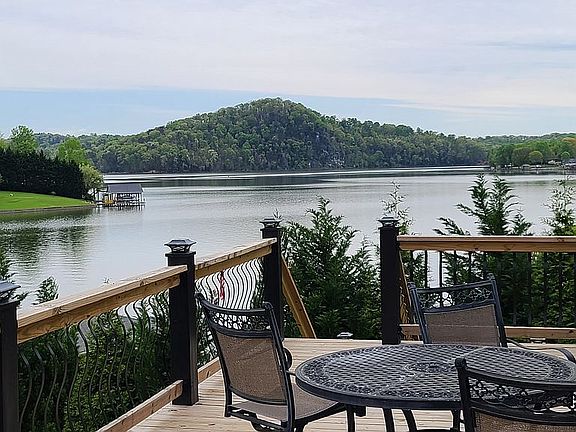 5th image of 106 Lake Crest Dr