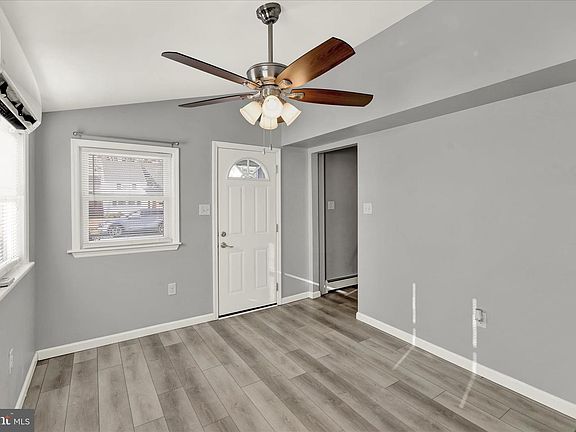4th image of 706 Wagon Wheel Ln