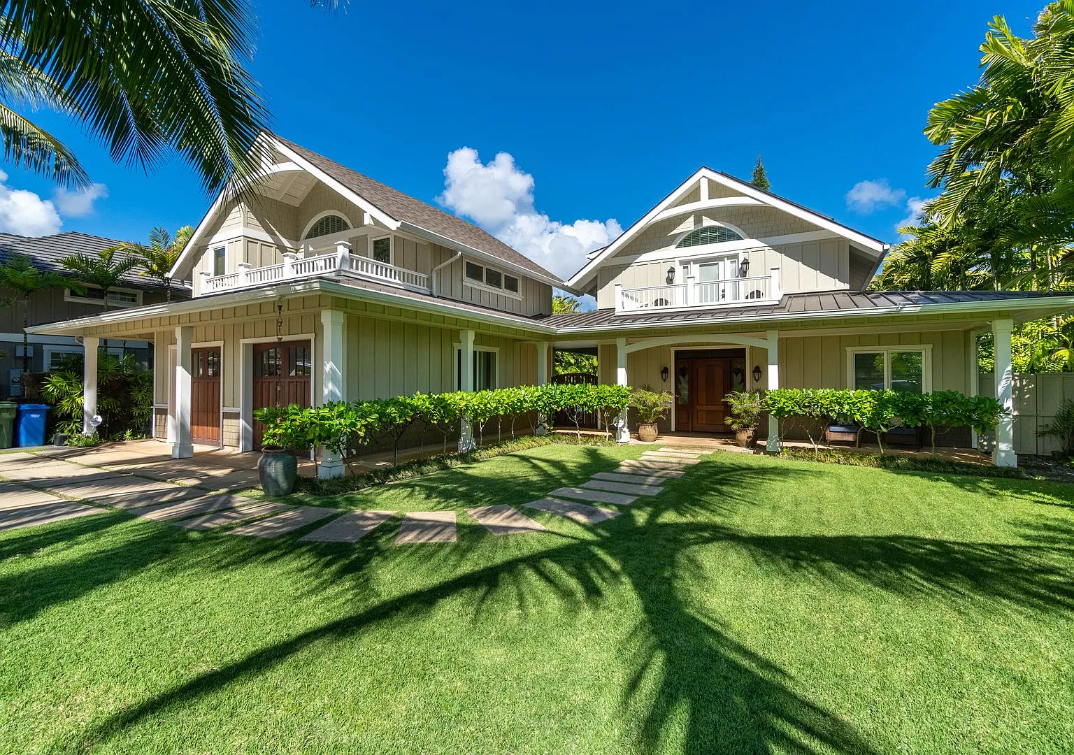 Holiday Special - Available December 1- December 31 Only - Stunning Fully-Furnished 3 Bedroom, 3.... — Photo 2