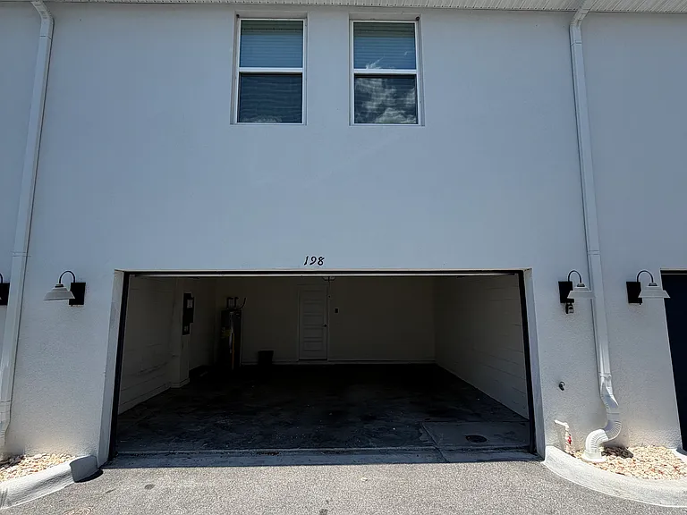 198 E Church Ave — Photo 21