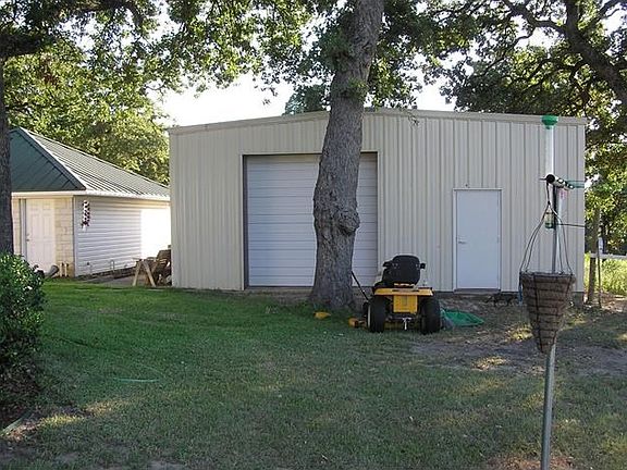 5th image of 598 Oak Park Five