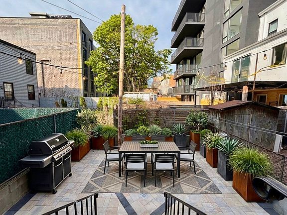 2nd image of 651 Evergreen Ave #1
