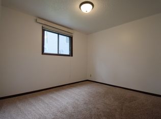 803 8th St N APT 4, Fargo, ND 58102