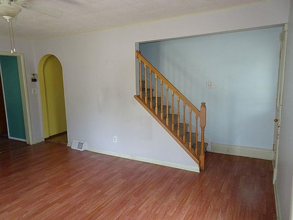 4th image of 2934 S Caroline St