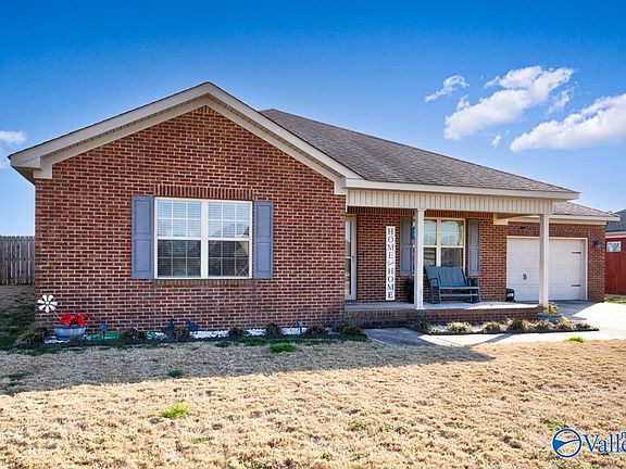 3rd image of 106 Ivy Darlene Dr