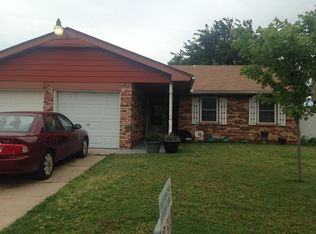 125 SW 16th St, Moore, OK 73160