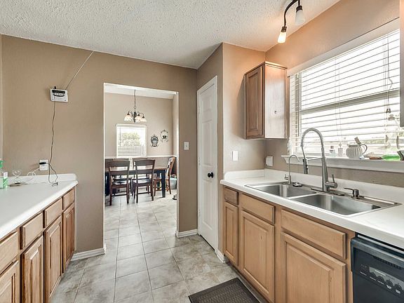 4248 Broken Arrow Rd _ 09.jpg