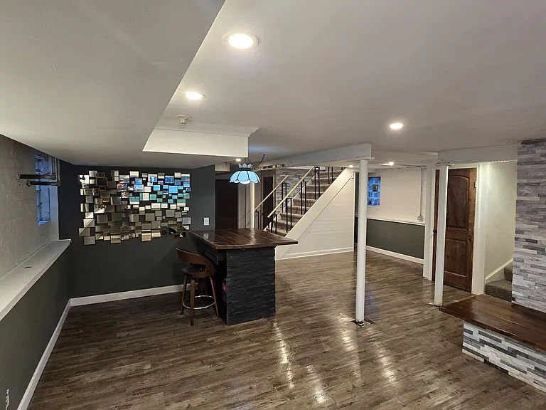 740 N La Grange Rd #1 — Photo 10