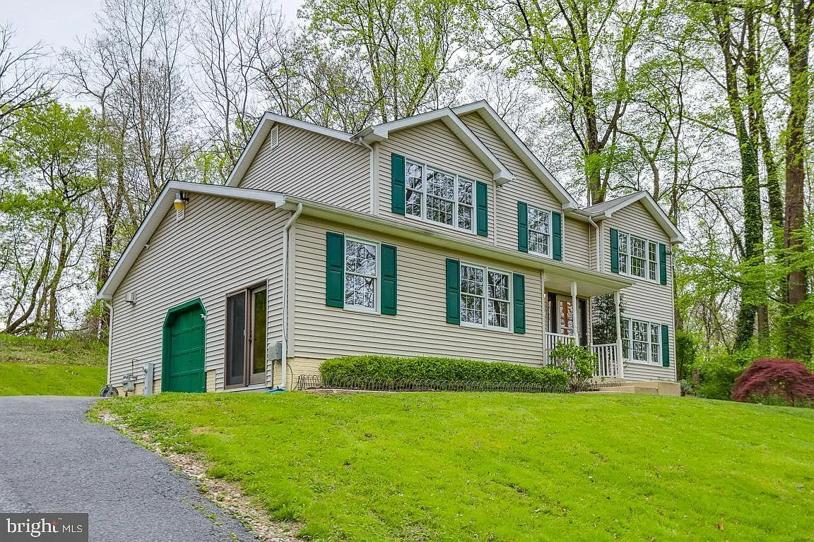 4720 Ilchester Road — Photo 3