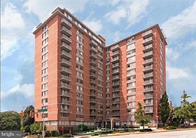 1st image of 1 E University Pkwy Unit 1309