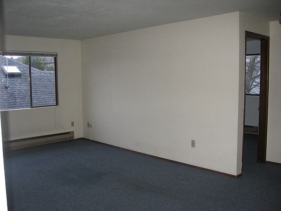 5th image of 1422 NW 59th St APT 6