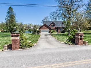 108 Deer Creek Dr, Crossville, TN 38571