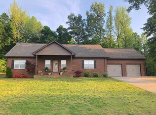 15304 Woodcreek Dr, Dexter, MO 63841