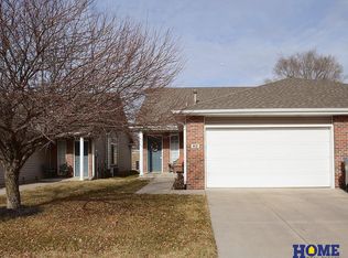 812 Norwood Dr, Lincoln, NE 68512
