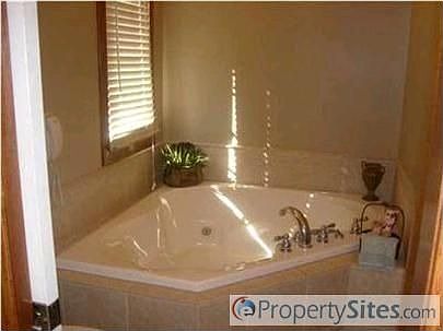 3rd image of 7467 Brewer Dr