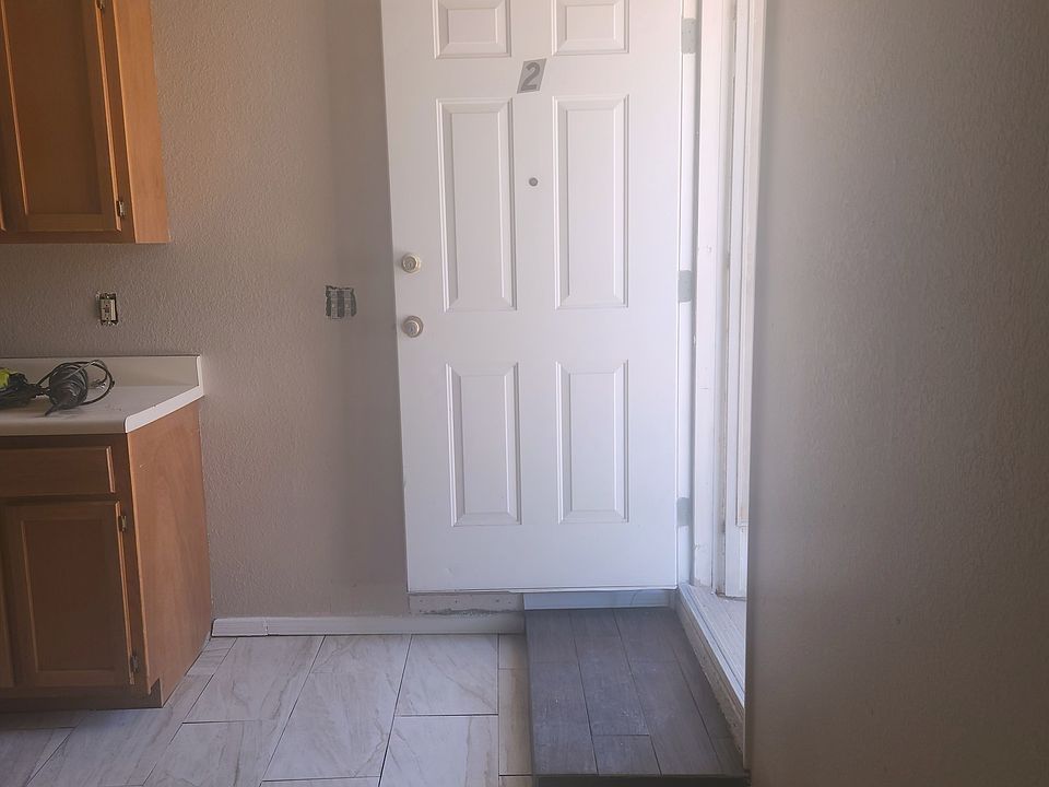 1st image of 720 Upson Dr