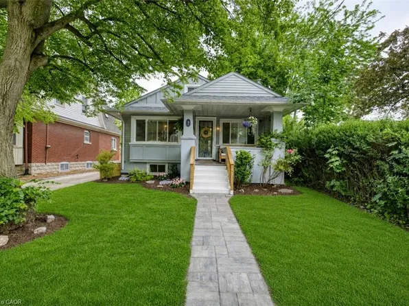 7 Pinehill Rd, Saint Catharines, ON L2R 3R6