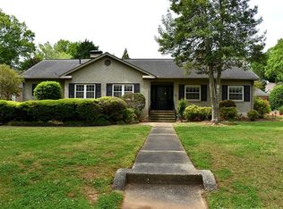 2836 Forest Dr, Charlotte, NC 28211
