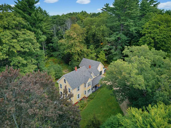 3 Chase Rd, Northfield, NH 03276