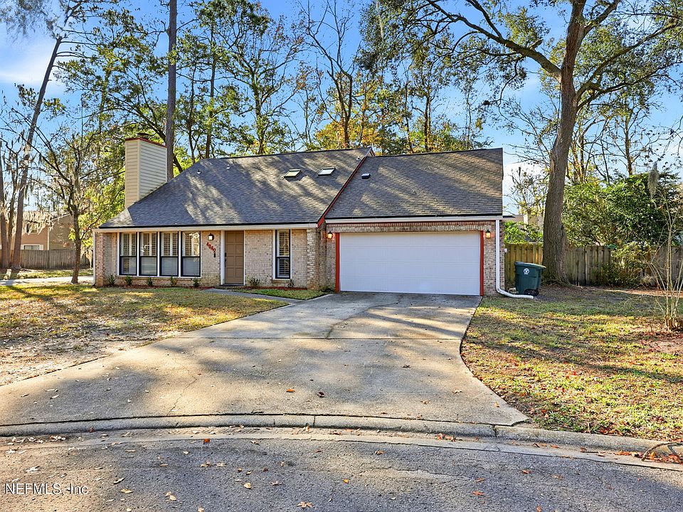 1st image of 4842 WALLINGFORD Place W