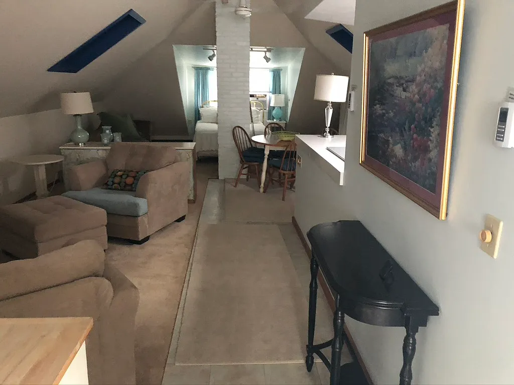 4 Brooks Ave — Photo 4