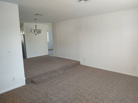 3rd image of 3076 E Onyx Ave