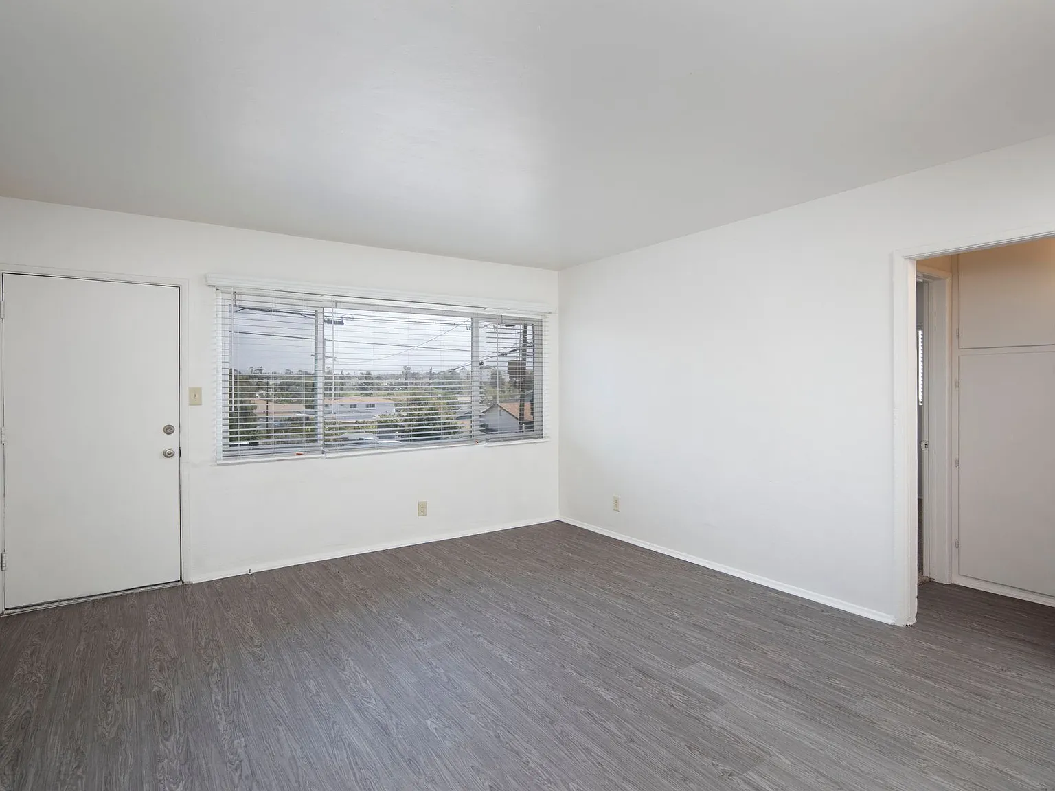 National Ave. Apartments — Photo 4