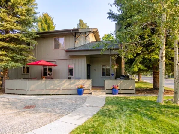 100 Pinewood Ln #100, Ketchum, ID 83340