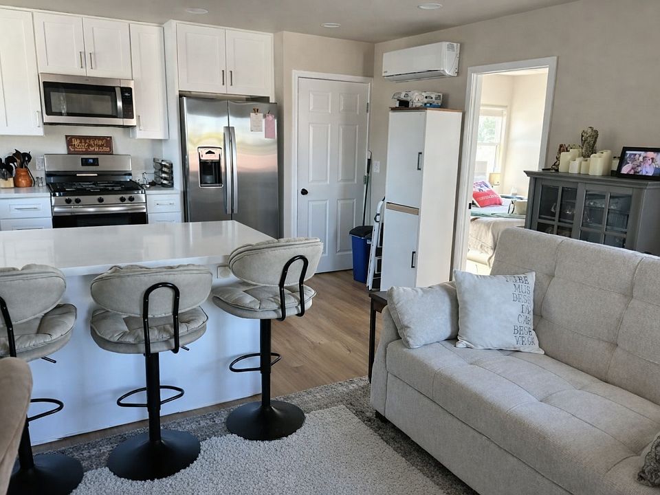 1st image of 3039 Skipper St #3039