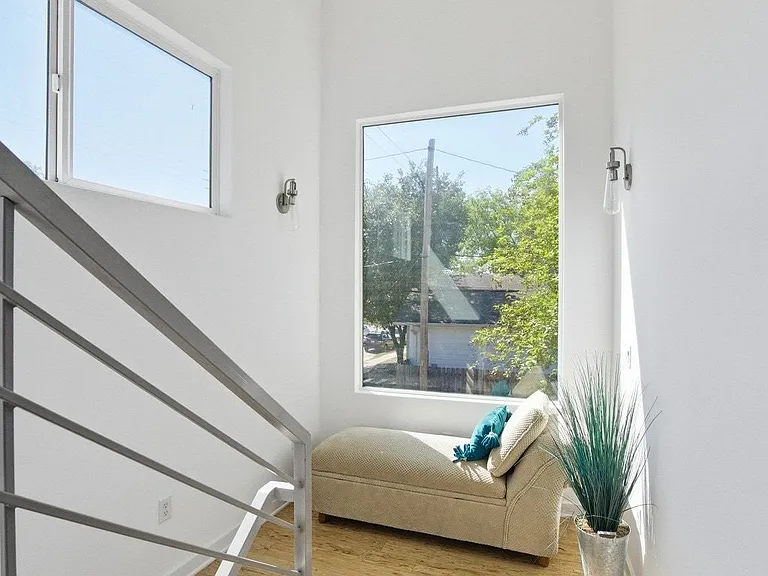 1606A Salina St — Photo 9