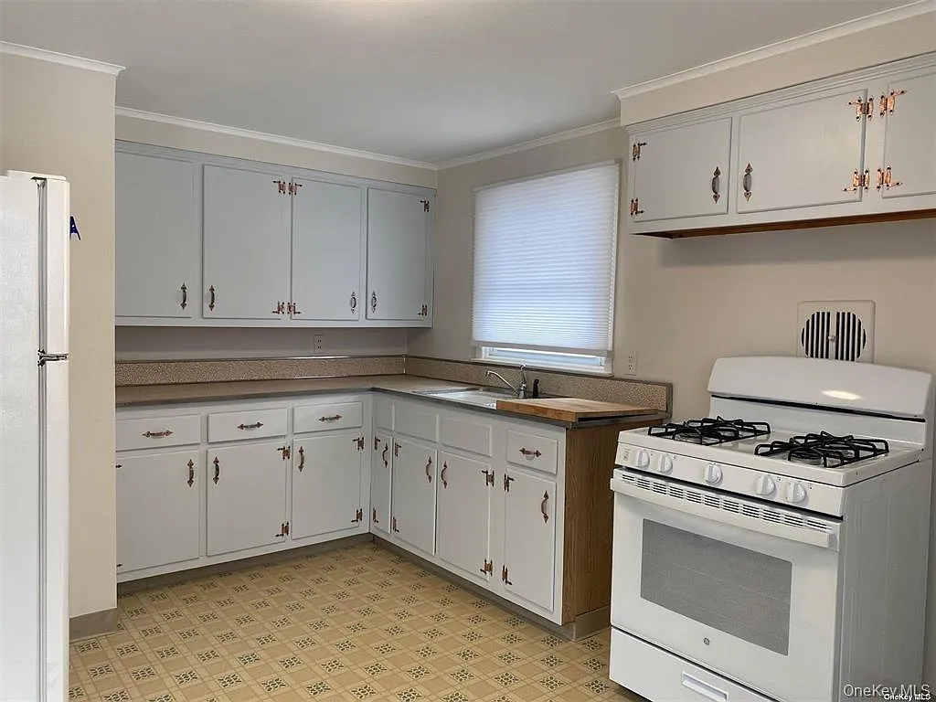 2 bed, 1.0 bath, 1000 sqft, $3,200 — Photo 4