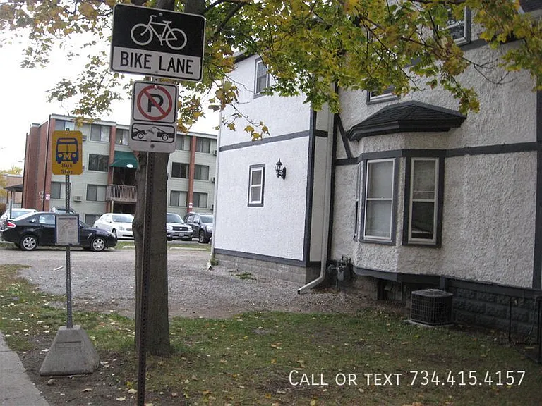 936 Mary St — Photo 45