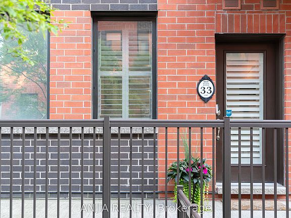 3rd image of 869 Wilson Ave #33