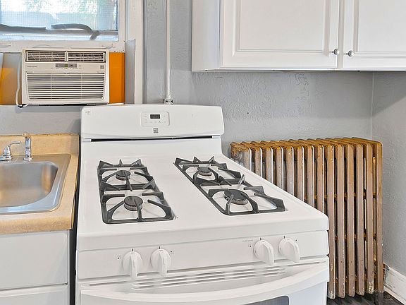 5th image of 529 Colorado Ave #31