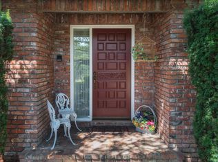 213 Pierce Rd, Medford, OR 97504