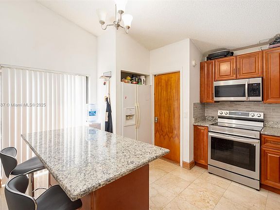 4th image of 7374 NW 48th St