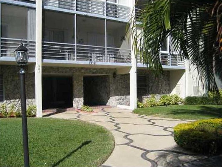 1st image of 301 Sunrise Dr APT 3BE
