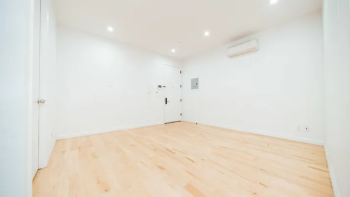 Rented by Nooklyn NYC LLC | media 3