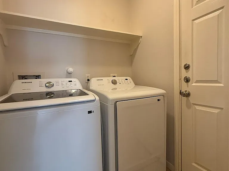 5935 Wildbriar Ln — Photo 21