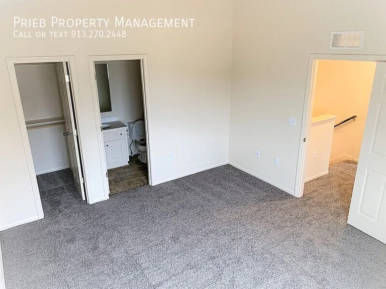 21652 W 126th Ter #21 — Photo 16