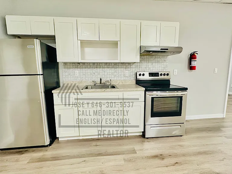 196 Rosa Parks Blvd #300 — Photo 4