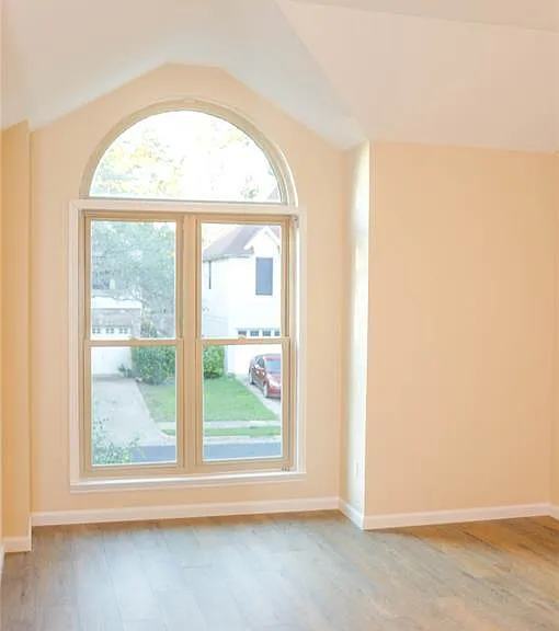 7515 Windrush Dr — Photo 11