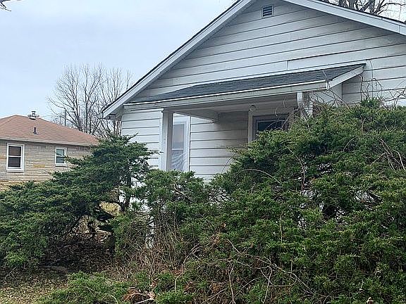 2nd image of 6605 E 42nd St