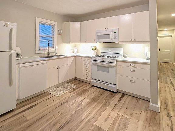 5th image of 3436 Garden Ave