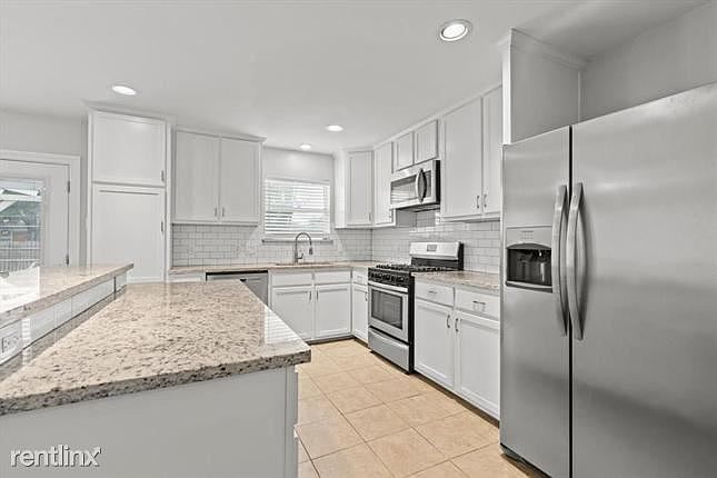 1st image of 9804R San Lea Dr
