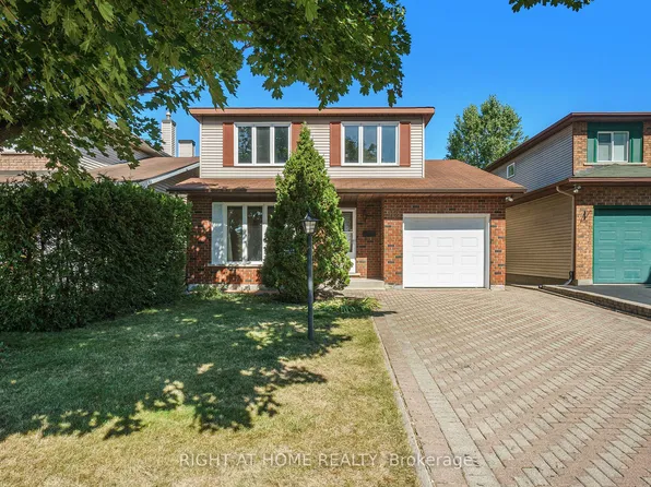 82 Nestow Dr, Ottawa, ON K2G 4L8
