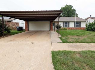 1609 NE 4th St, Moore, OK 73160